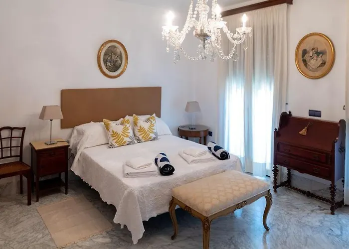 Beachside Villa In Puerto Marina, Benalmadena